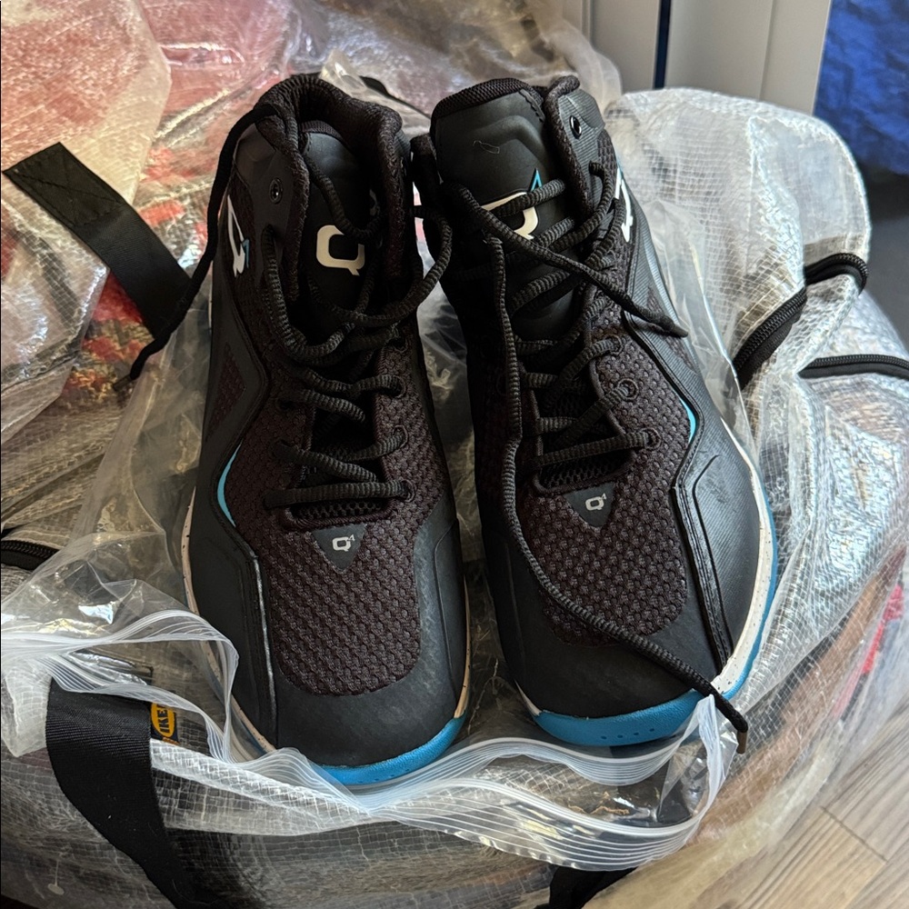 Q4 Black and Blue High-Top Sneakers